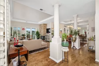 Photo #4: LG26017284 Listing 