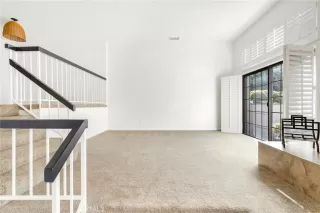 Photo #4: LG26029062 Listing