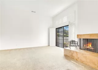 Photo #5: LG26029062 Listing