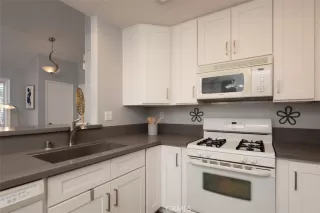 Photo #6: LG26034082 Listing 