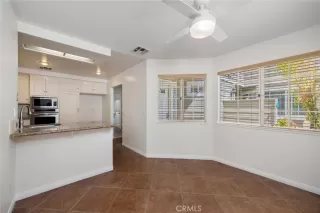 Photo #3: LG26034394 Listing