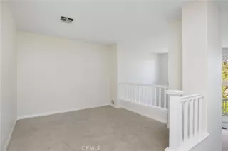 Photo #5: LG26034394 Listing