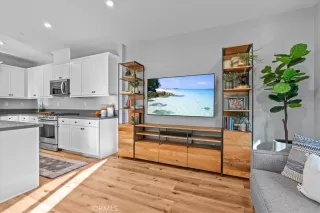 Photo #6: LG26042904 Listing