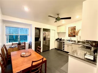 Photo #2: LG26044374 Listing 