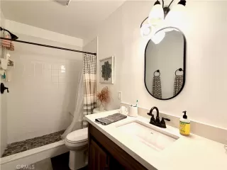 Photo #6: LG26044374 Listing 