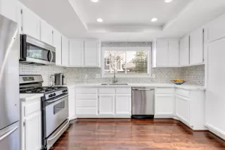 Photo #2: LG26047599 Listing 