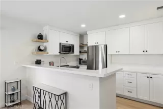 Photo #5: LG26050566 Listing 