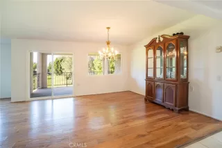 Photo #6: LG26059914 Listing 