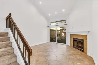 Photo #4: LG26068490 Listing 