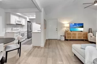 Photo #2: LG26075020 Listing 