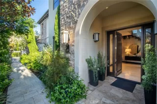 Photo #4: LG26079920 Listing 