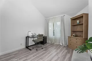 Photo #6: LG26089800 Listing 