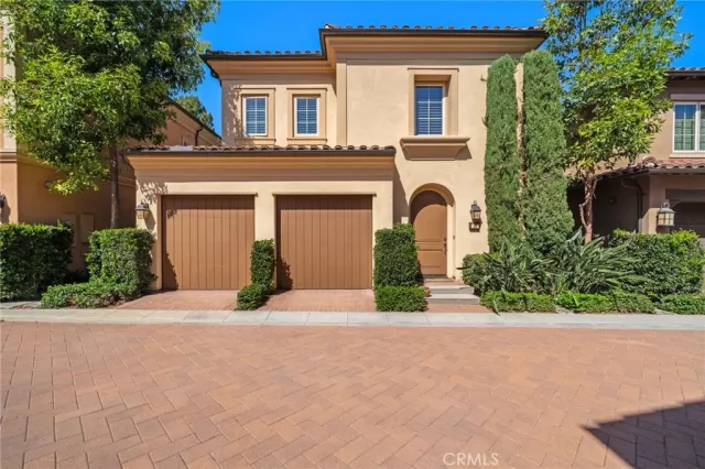 MLS: LG26099957 Condo For Sale