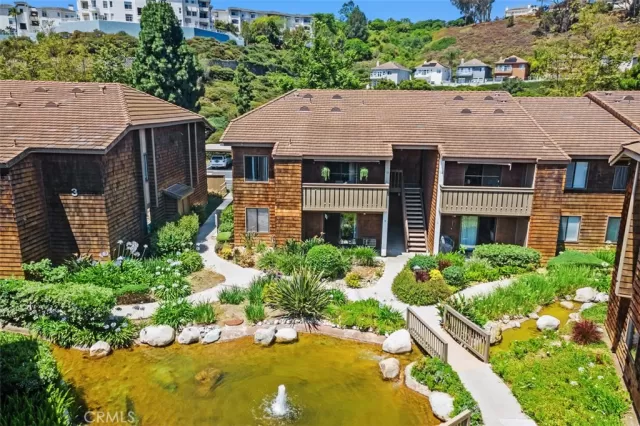 MLS: LG26109896 Condo For Sale