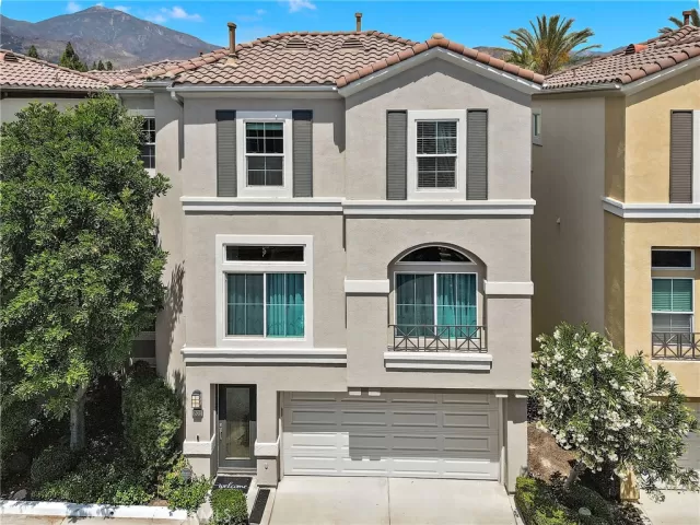 MLS: LG26137962 Condo For Sale