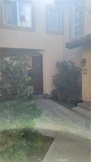 Photo #2: MB23041003 Listing 