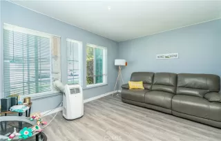 Photo #4: MB23146892 Listing