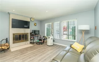 Photo #6: MB23146892 Listing