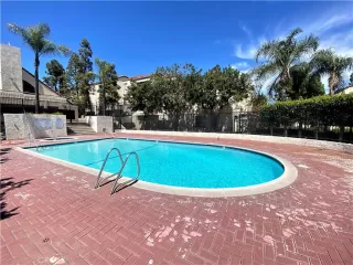 Photo #6: MB23150637 Listing 