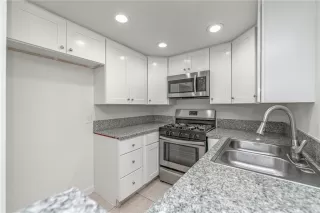 Photo #3: MB23164166 Listing 