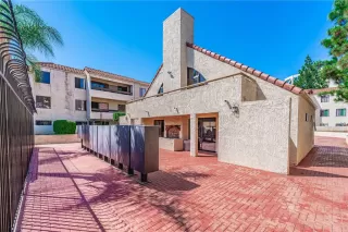 Photo #2: MB23214202 Listing 