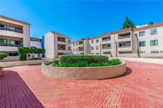 Photo #4: MB23214202 Listing 