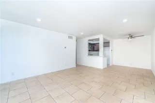 Photo #5: MB24004715 Listing 