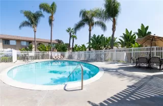 Photo #5: MB24194513 Listing