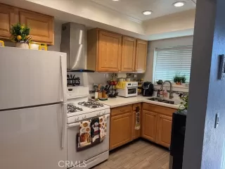 Photo #5: MB26012177 Listing 