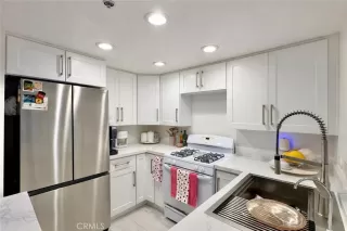 Photo #3: MB26079601 Listing 