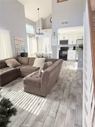 Photo #2: MC26002775 Listing 