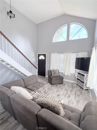 Photo #5: MC26002775 Listing 