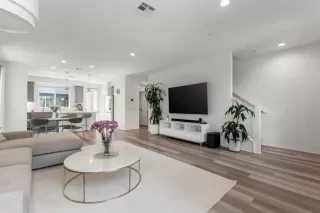 Photo #2: ML82035503 Listing 