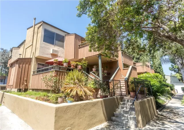 MLS: ND23132539 Condo For Sale