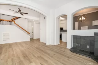 Photo #5: ND24078864 Listing 