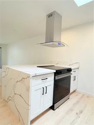 Photo #3: ND25120621 Listing 