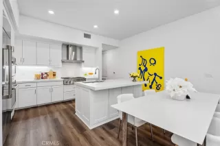 Photo #2: ND26037030 Listing