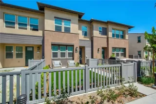 Photo #3: ND26127528 Listing