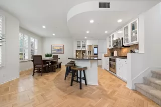 Photo #5: NDP2303068 Listing 