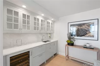 Photo #5: NP22176383 Listing 