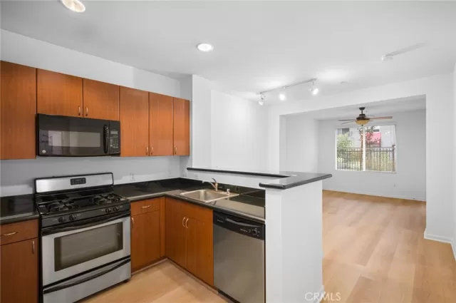 MLS: NP22239468 Condo For Sale