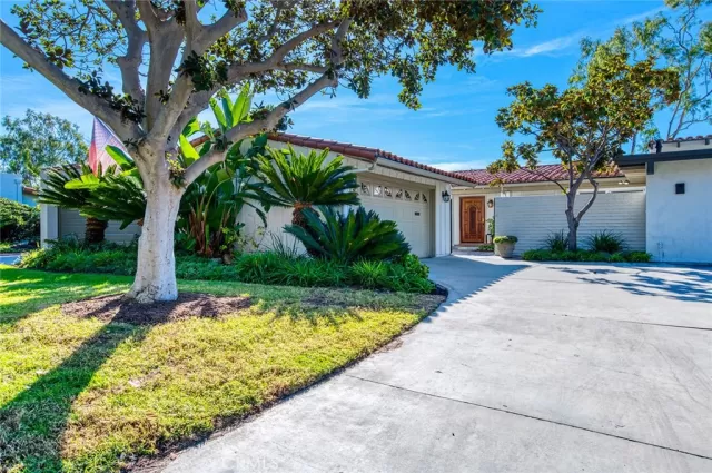 MLS: NP22244282 Condo For Sale