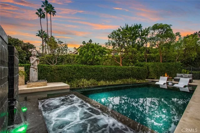 MLS: NP22244396 Condo For Sale