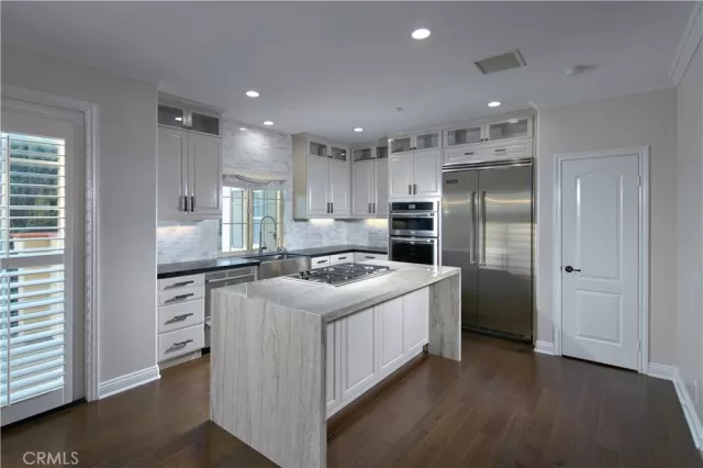 MLS: NP22246325 Condo For Sale