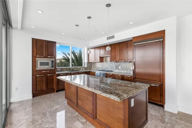 MLS: NP22258529 Condo For Sale