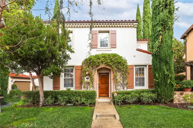 MLS: NP22258975 Condo For Sale