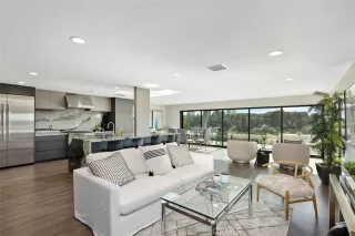 Photo #6: NP23000820 Listing 