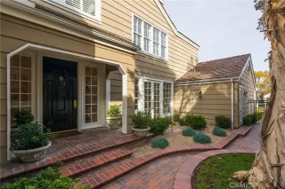 Photo #2: NP23004864 Listing