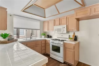 Photo #5: NP23007756 Listing 