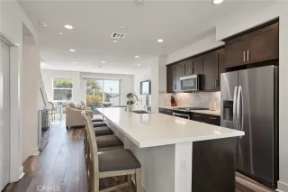 Photo #5: NP23008709 Listing